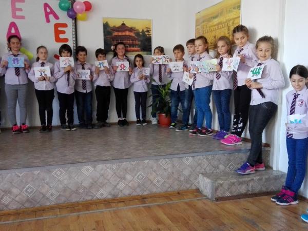 Детска писателка гостува в училището