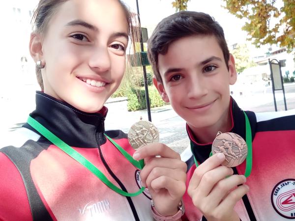 Трима лекоатлети със спортни постижения