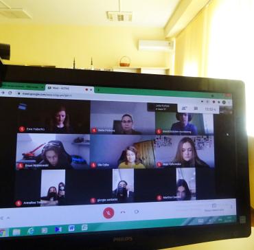 Първа онлайн среща между партньорските училища