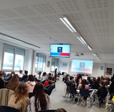 Liceo "G. Cesare - M. Valgimigli" - Италия