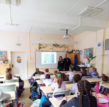 втори клас