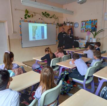 втори клас